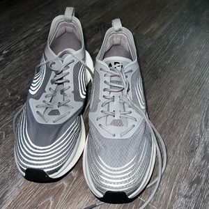 APL Running Shoe Mens size 8 /Women’s 9.5